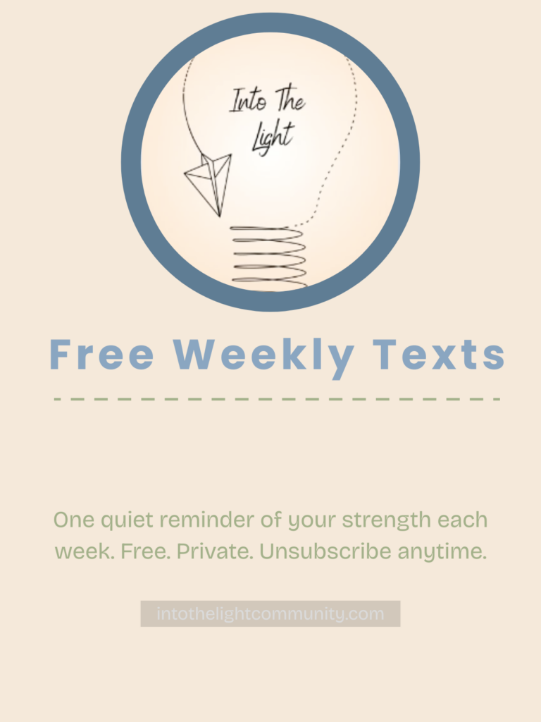 Light bulb illustration representing free weekly motivational text messages